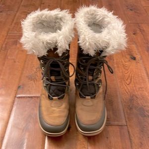 Helly Hansen Waterproof Leather Winter Boots